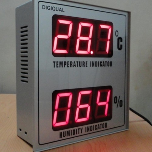 Digital humidity cum temperature indicator