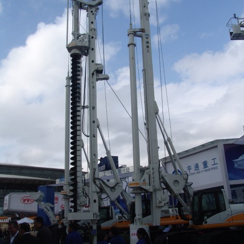 Rotary drilling rig