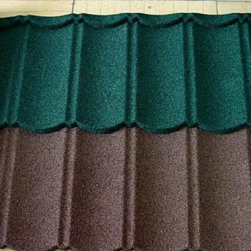 Stone chip coated metal roof tile