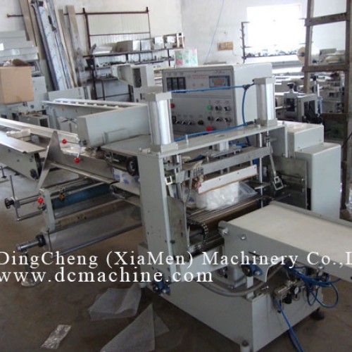 Automatic toilet paper multiple rolls packing machine