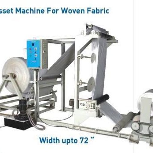 Gusset machine for woven sacks