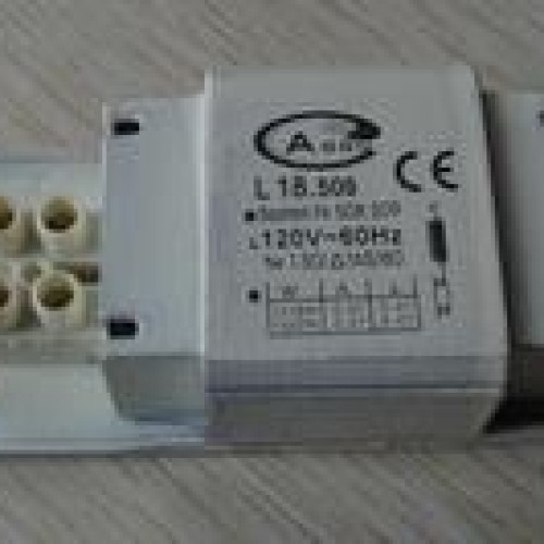 Magnetic ballast for cfl