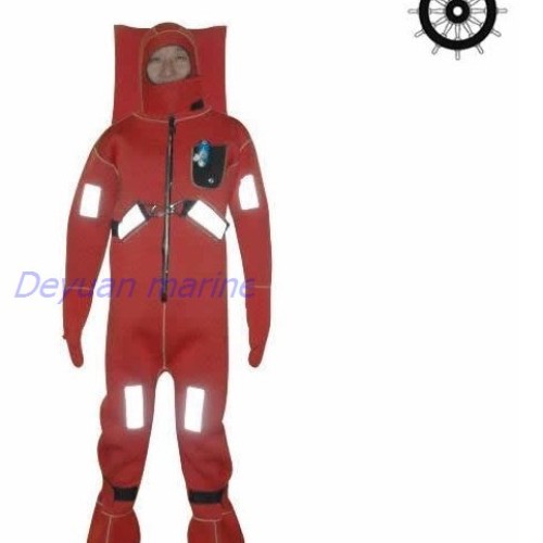 Immersion suit