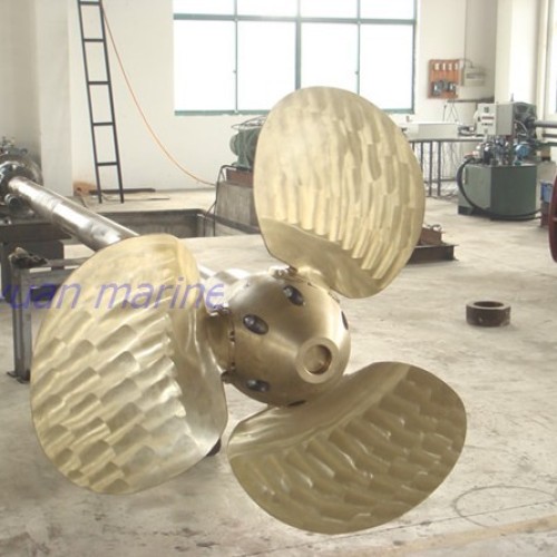Marine controllable pitch propeller