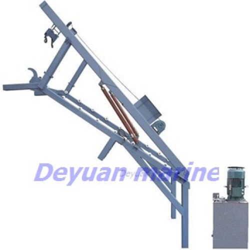Free fall life boat launching device
