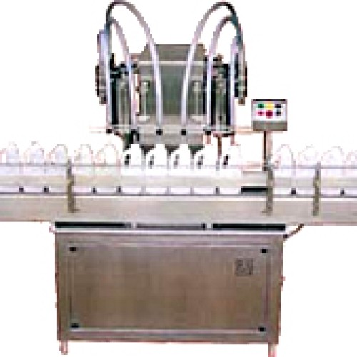 Liquid filling machine