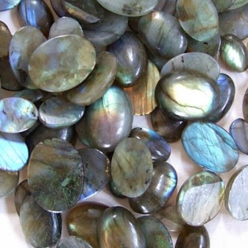 Gemstone cabochones