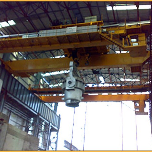 Ladle handling cranes