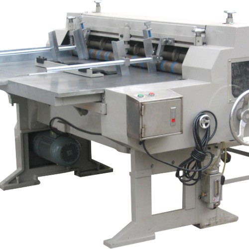 Paper board slitting machine