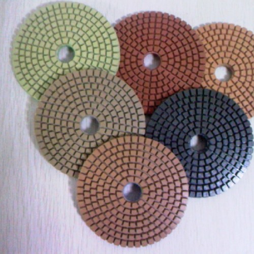 Diamond grinding cup wheel