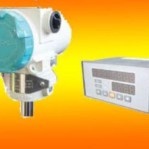 Thermal gas mass flow switch