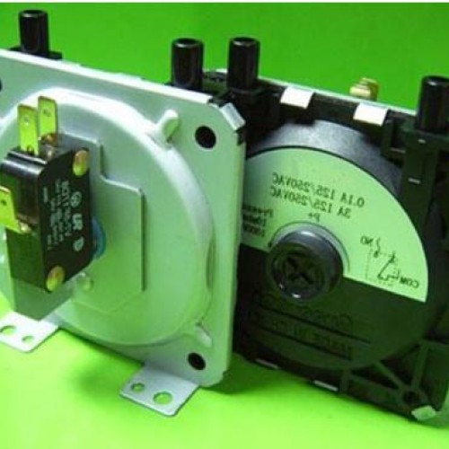 Gas differential pressure switch