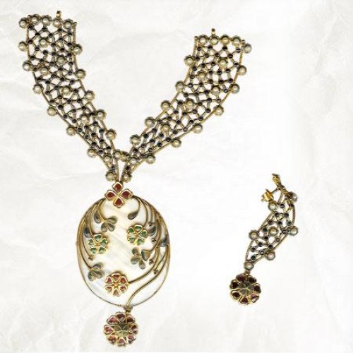 Gold antique set-at-4