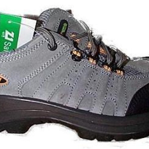 Safety sports shoes