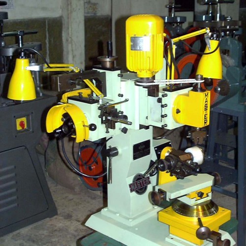 Diamond faceting machine