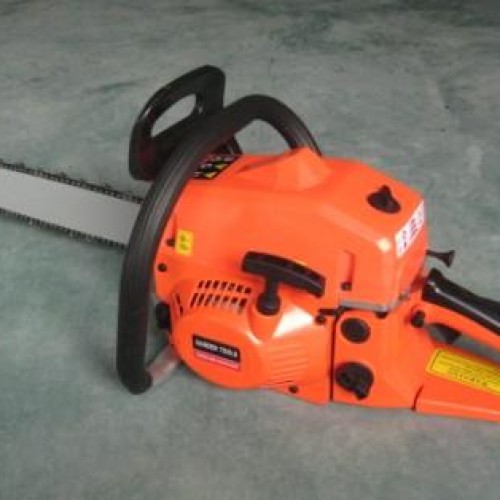 Gasoline chain saw (orange)