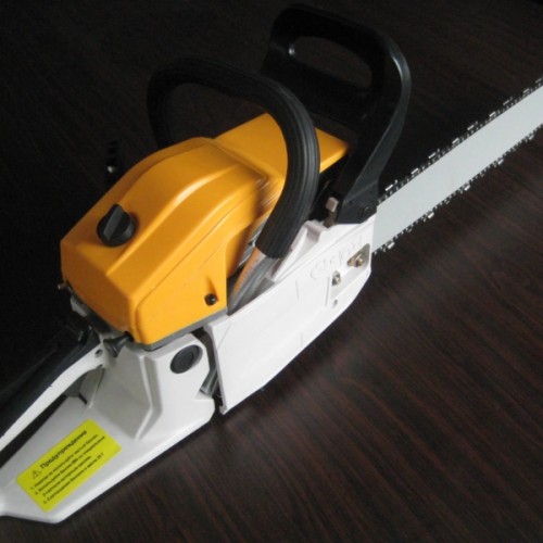 Gasoline chain saw(yellow plus white