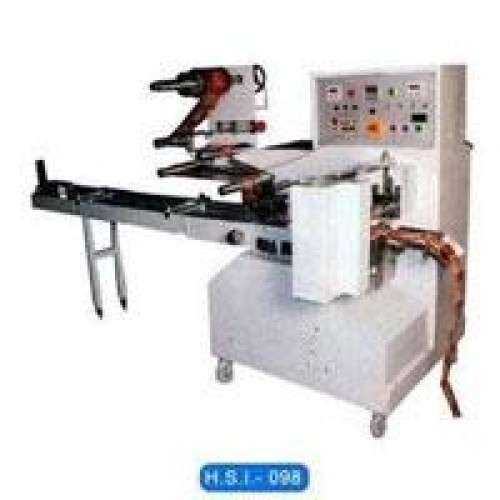 Horizontal flow wrapper