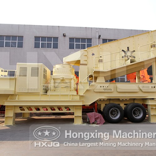 Mobile crushing and screening plant