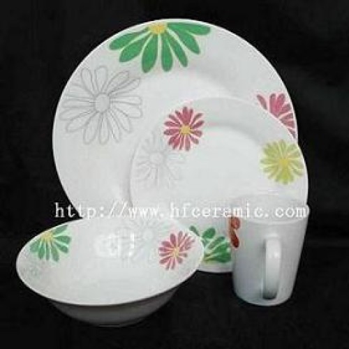 Porcelain dinner set