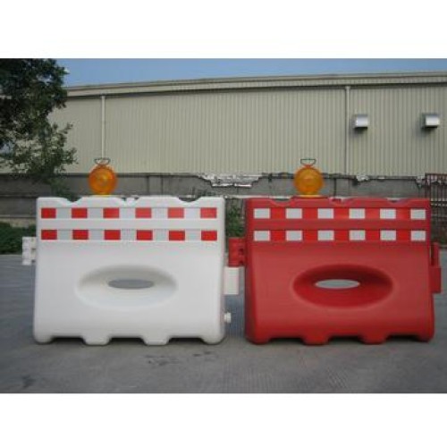 Waterfilled barrier