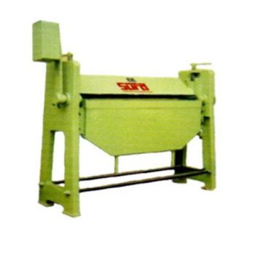 Sheet folding machine