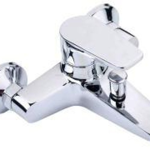 Single lever bathtub faucets