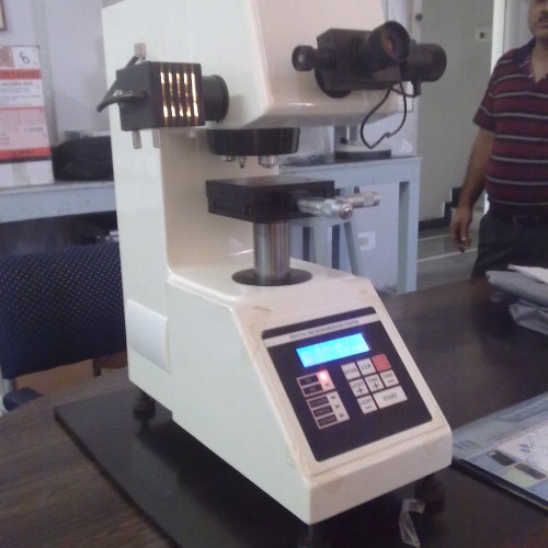 Digital micro hardness tester