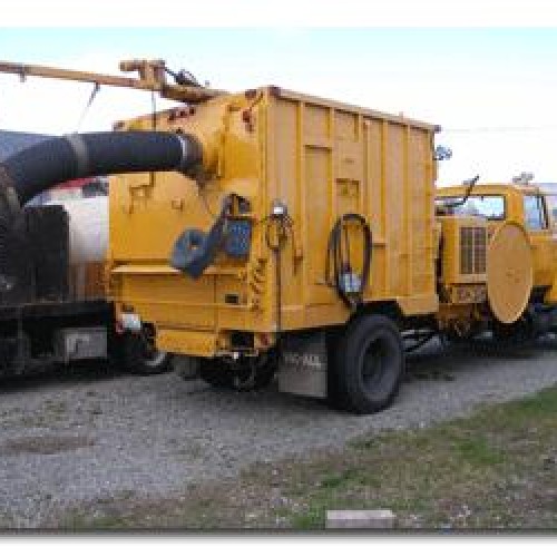 Sewer cleaning equipment