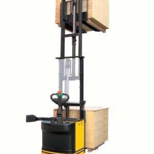 Double pallet lifting stacker