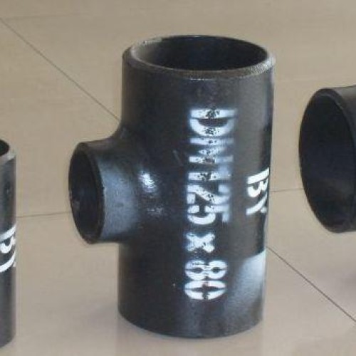 Pipe tee