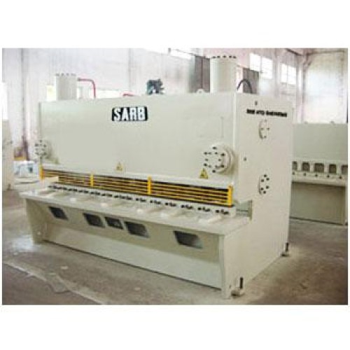 Hydraulic shearing machine