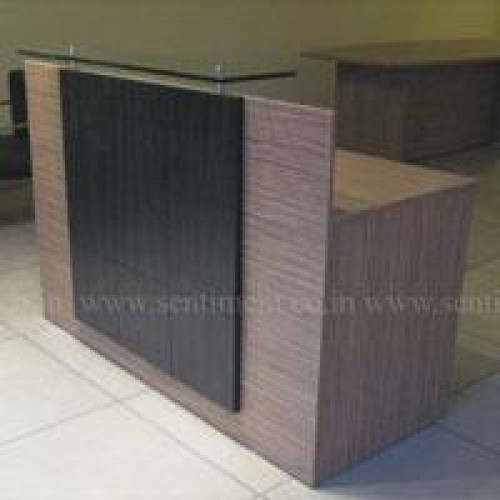 Reception desk