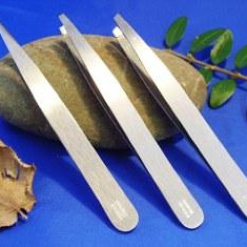 Tweezers