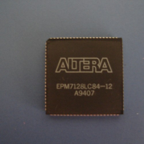 Epm7128lc84-12