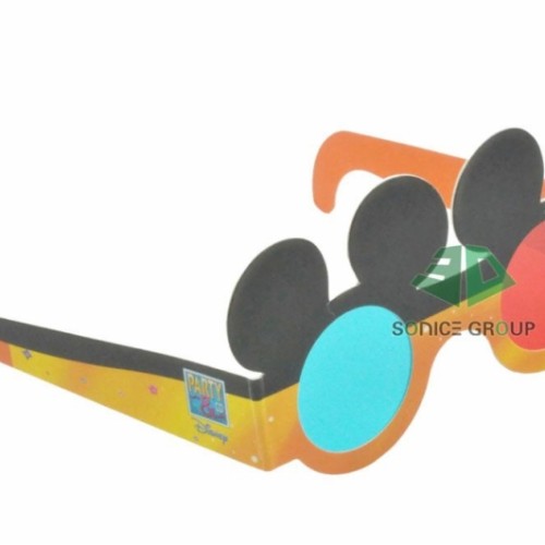 Paper anaglyph cartoon 3d glasses cyan red