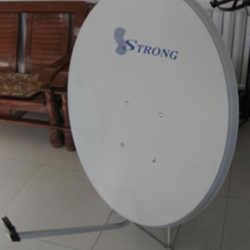 Ku-band dish antenna