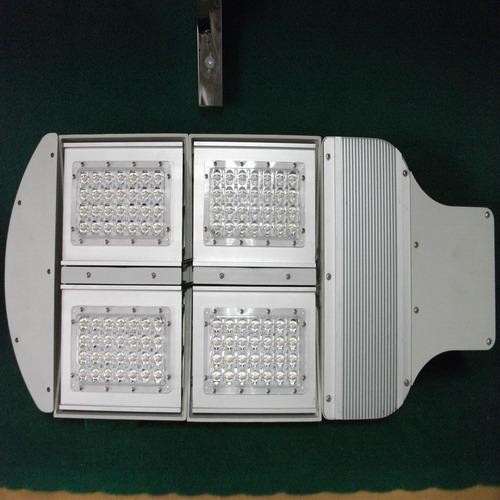 Led street light(4 modules with optical lens)