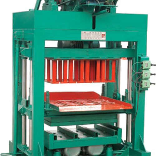 Hand operated block making machine