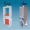 Manual slide gate